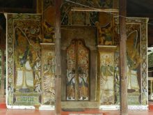 старые ворота храма