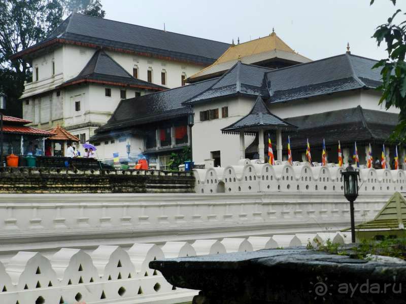 Храм Зуба Будды