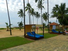 тихий бассейн и вид на пляж