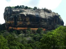 Сигирия вид на гору крепость