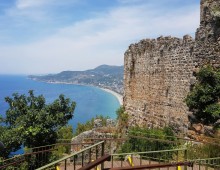 На крепость в Алании  - с ребенком 3х лет