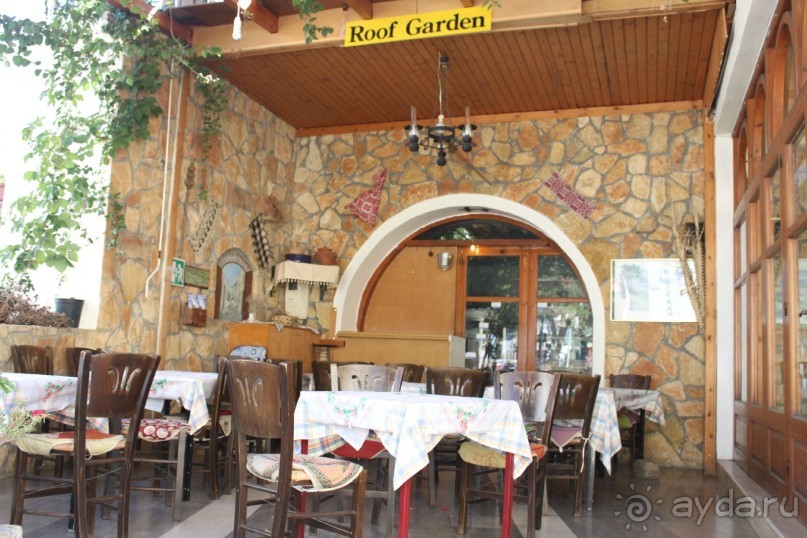 город Малия - таверна