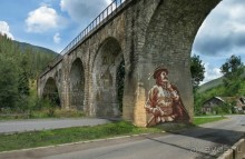 «Виадук Довбуша» — вид снизу (Ворохта)