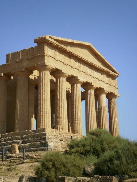 Долина храмов в Агридженто.