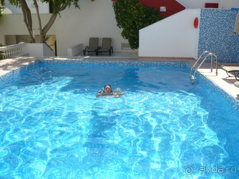 Крит! Мир! Май !