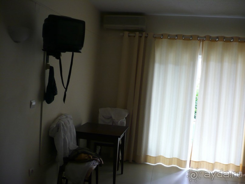 Крит! Мир! Май !