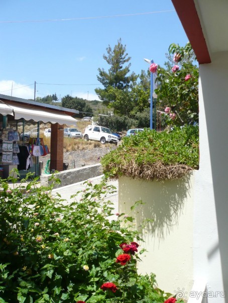 Крит! Мир! Май !