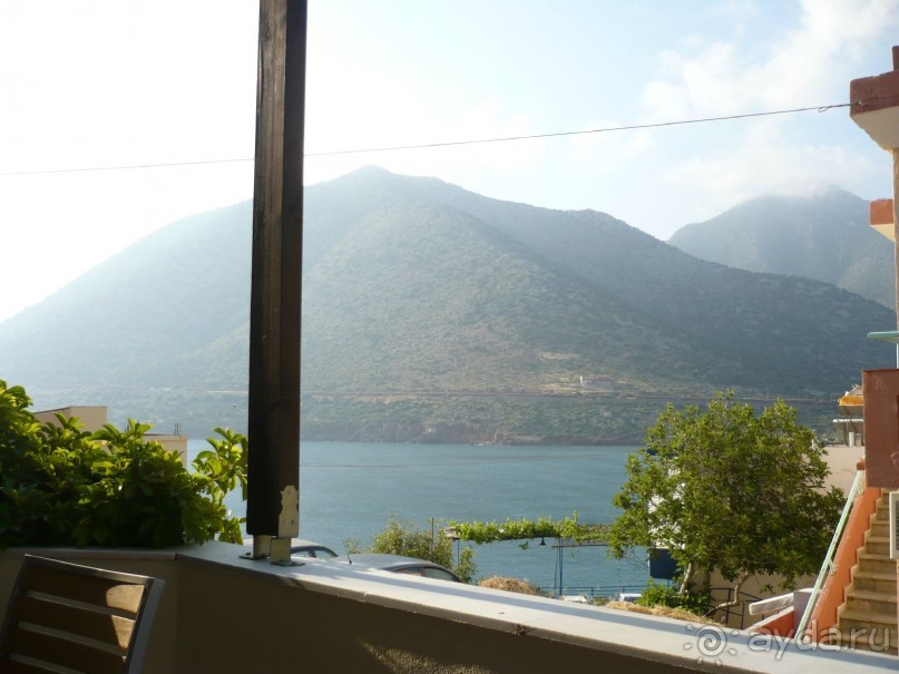 Крит! Мир! Май !