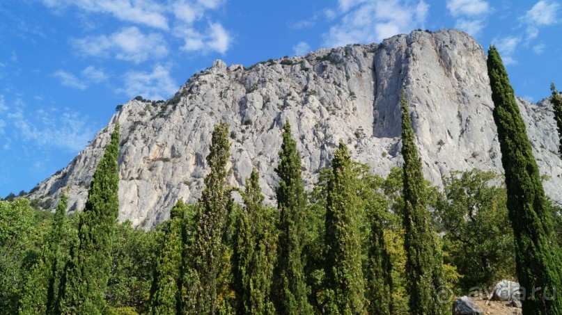 Альбом отзыва "КРЫМ.СЕНТЯБРЬ 2015. Воскресенская церковь (Форос)"