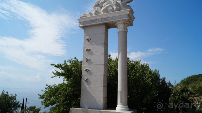 КРЫМ.СЕНТЯБРЬ 2015. Воскресенская церковь (Форос)