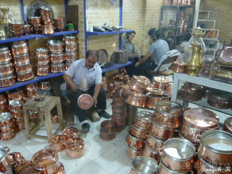 Книга "Незабываемый Иран". Глава 13.3 Базар Кермана (ковры, посуда и сладости)