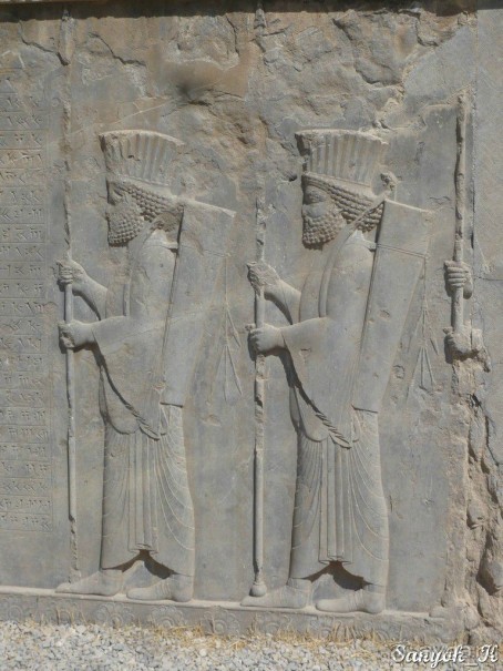 Книга "Незабываемый Иран". Глава 7.3 Персеполь и его окрестности