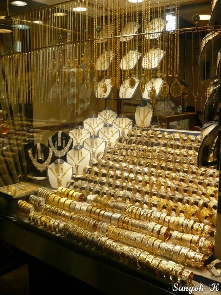 Альбом отзыва "Книга "Незабываемый Иран". Глава 2.2 Базар Тегерана (золото, фрукты и пряности)"