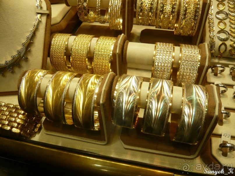 Альбом отзыва "Книга "Незабываемый Иран". Глава 2.2 Базар Тегерана (золото, фрукты и пряности)"