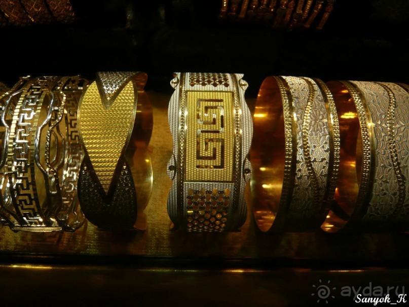 Альбом отзыва "Книга "Незабываемый Иран". Глава 2.2 Базар Тегерана (золото, фрукты и пряности)"