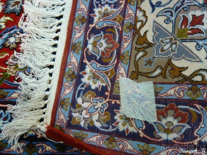 Альбом отзыва "Книга "Незабываемый Иран". Глава 6.3 Большой базар Исфахана (ковры и сладости)"