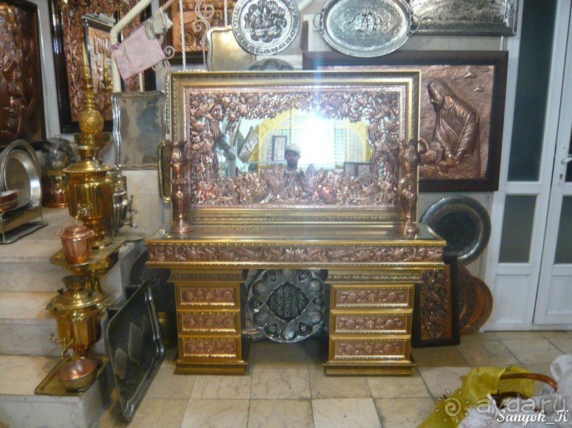 Книга "Незабываемый Иран". Глава 6.3 Большой базар Исфахана (ковры и сладости)