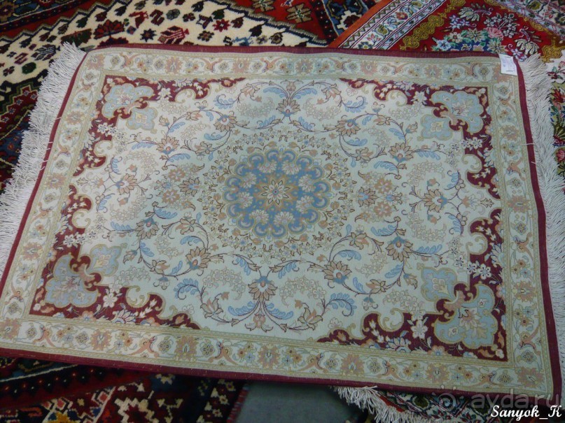 Книга "Незабываемый Иран". Глава 6.3 Большой базар Исфахана (ковры и сладости)