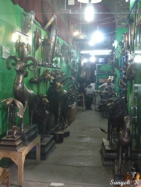 Книга "Незабываемый Иран". Глава 6.3 Большой базар Исфахана (ковры и сладости)