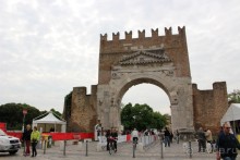 Как выбрать в Римини хорошую " трешку " *** ? ;-) 