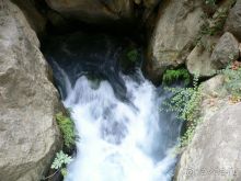 Ущелье Саклыкент - это не вода, это настоящий жидкий лед!