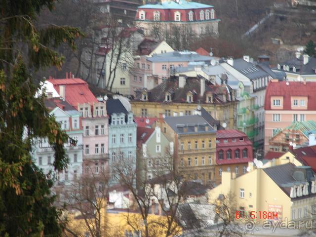 Вид на Карловы Вары из номера отеля "Империал"