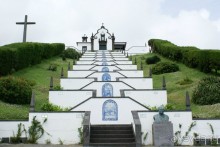 Церковь на холме в г.Вила Франко до Кампо.