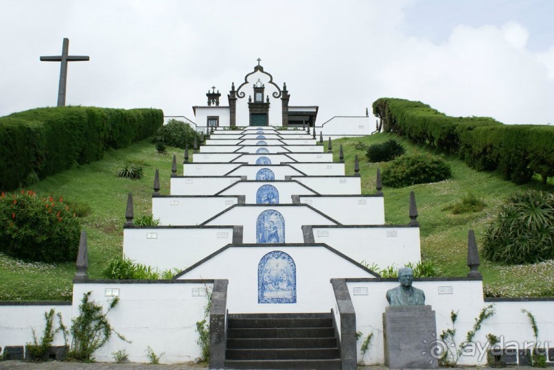 Церковь на холме в г.Вила Франко до Кампо.