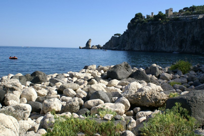 у островка Изола Белла