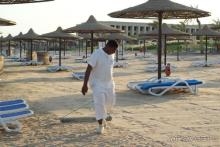 Вечерняя уборка пляжа