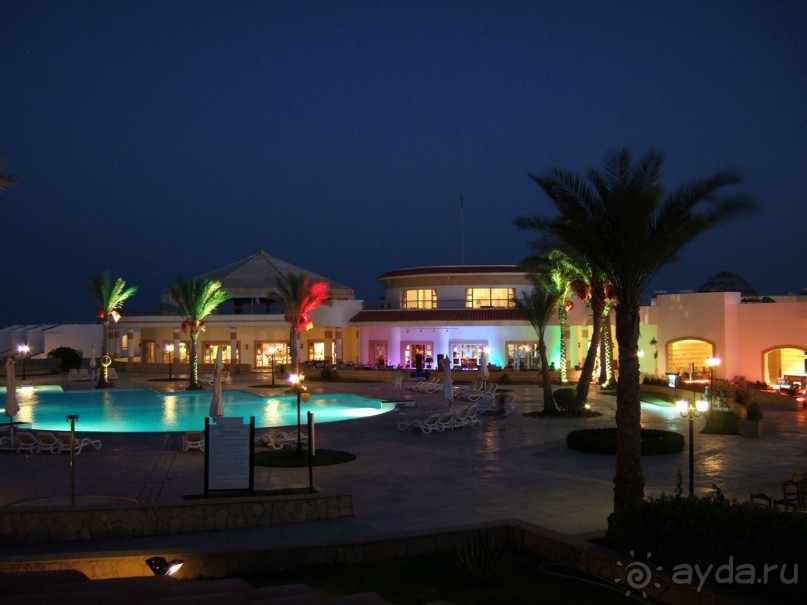фото Coral Beach Resort Tiran
