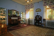 Рига, Юрмала. Интересные места Латвии: рододендроны, витая лестница, черепаха и дама в шляпе. 