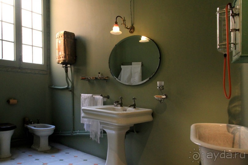 Барселона. Музеи: Дом Мила (Каменоломня) и Дом Бальо (обзор).