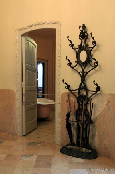 Барселона. Музеи: Дом Мила (Каменоломня) и Дом Бальо (обзор).