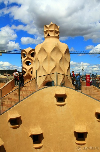 Барселона. Музеи: Дом Мила (Каменоломня) и Дом Бальо (обзор).