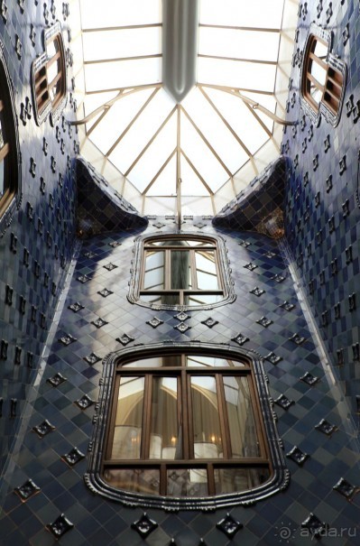 Барселона. Музеи: Дом Мила (Каменоломня) и Дом Бальо (обзор).