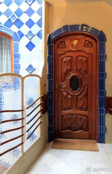 Барселона. Музеи: Дом Мила (Каменоломня) и Дом Бальо (обзор).