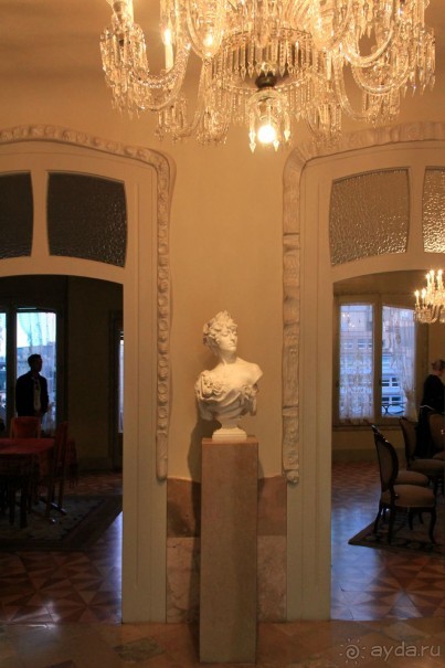 Барселона. Музеи: Дом Мила (Каменоломня) и Дом Бальо (обзор).