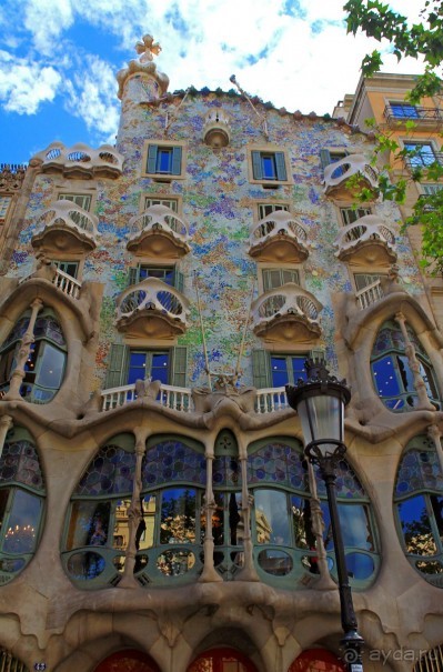 Барселона. Музеи: Дом Мила (Каменоломня) и Дом Бальо (обзор).