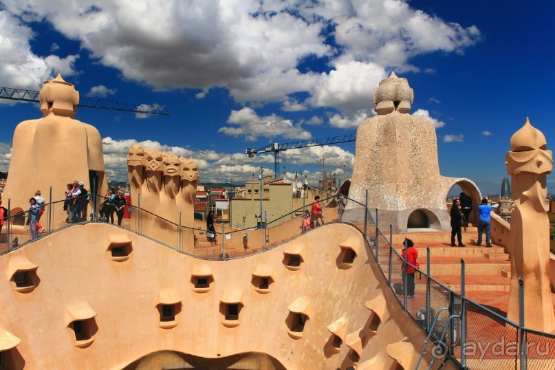 Барселона. Музеи: Дом Мила (Каменоломня) и Дом Бальо (обзор).