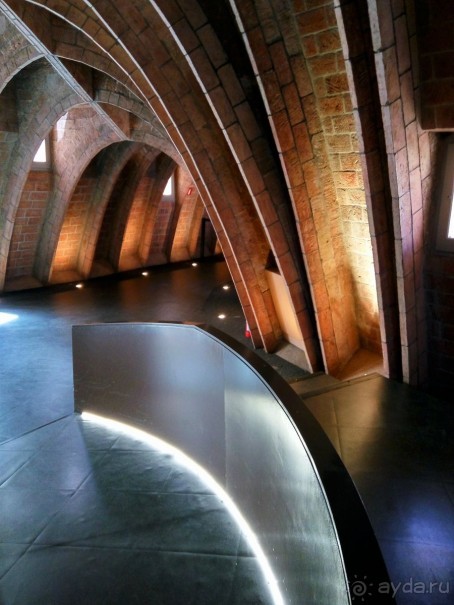 Барселона. Музеи: Дом Мила (Каменоломня) и Дом Бальо (обзор).