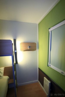 Недорогой, понятный отель, который может принести пользу вдумчивому путешественнику.