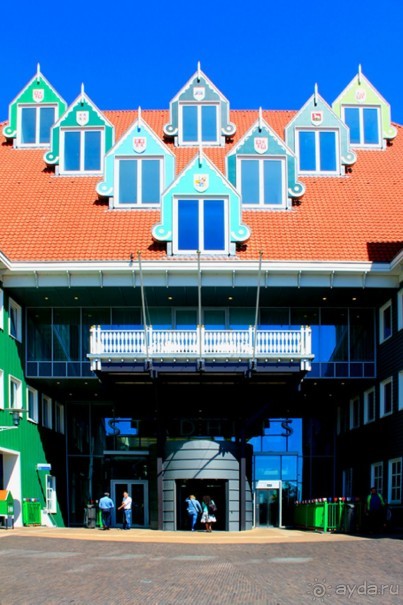 Поездка в Заандам и Заансе Сханс с The Amsterdam and Region Day Ticket.