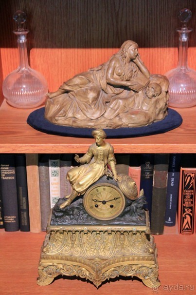 Музей Ван Лоона, Музей Гелвинка Хинлопена, Музей Виллета Холтхюйзена в Амстердаме.