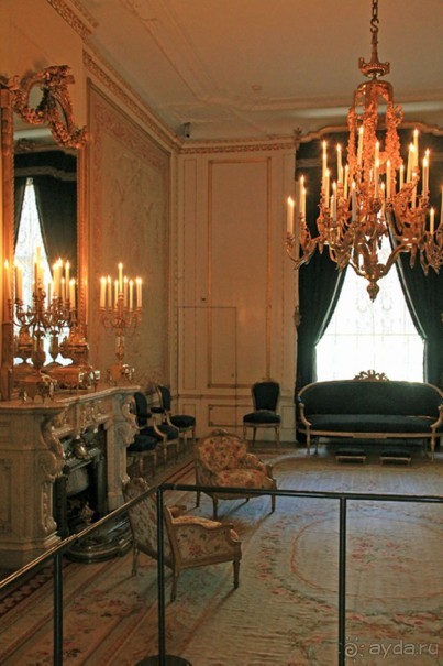 Музей Ван Лоона, Музей Гелвинка Хинлопена, Музей Виллета Холтхюйзена в Амстердаме.