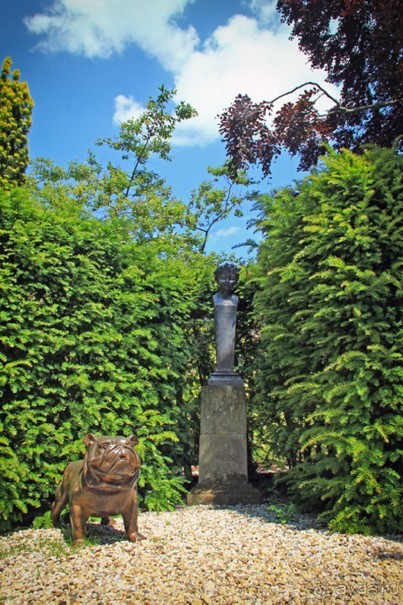 Музей Ван Лоона, Музей Гелвинка Хинлопена, Музей Виллета Холтхюйзена в Амстердаме.