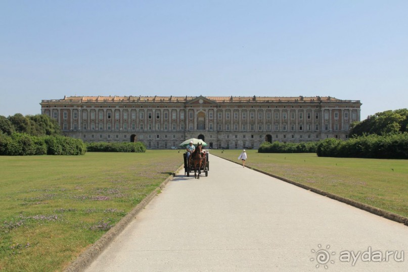 Начало пути. Вид на дворец