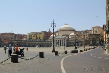 Площадь Плебесцита и вид на Пантеон