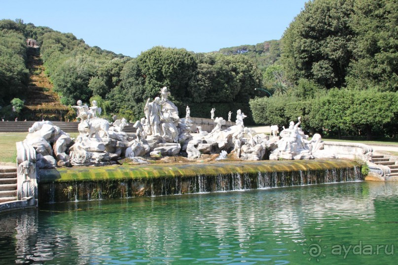 Последний фонтан. И один остался на горе, но он не живописный.