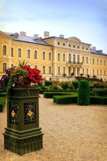 Рига, окрестности. Рундальский дворец и сад. Архитектор Франческо Бартоломео Растрелли.